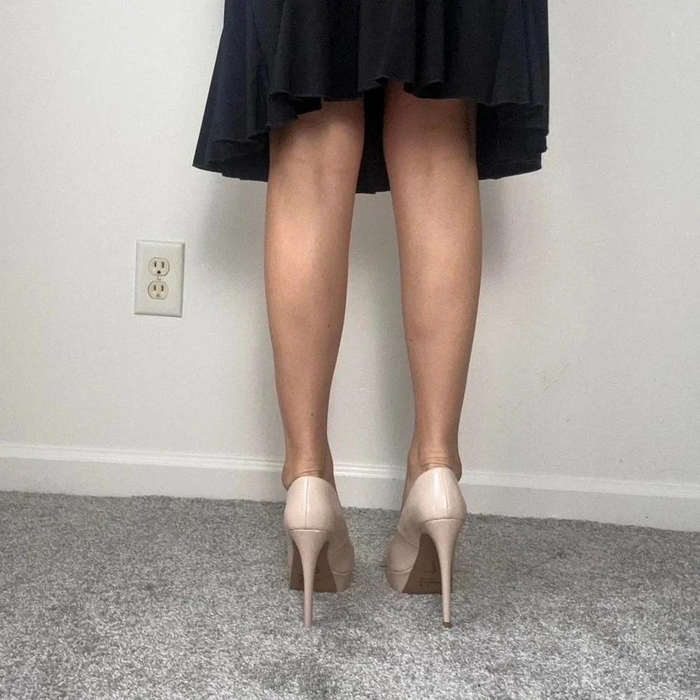 00s Charlotte Russe nude platform round toe stiletto pumps - Picture 6 of 8